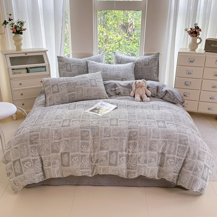 91家纺网 家纺一手货源 找家纺 菡宝 2025新款a类母婴级纯棉全棉纯棉色织三层纱提花系列四件套 叶之美-灰