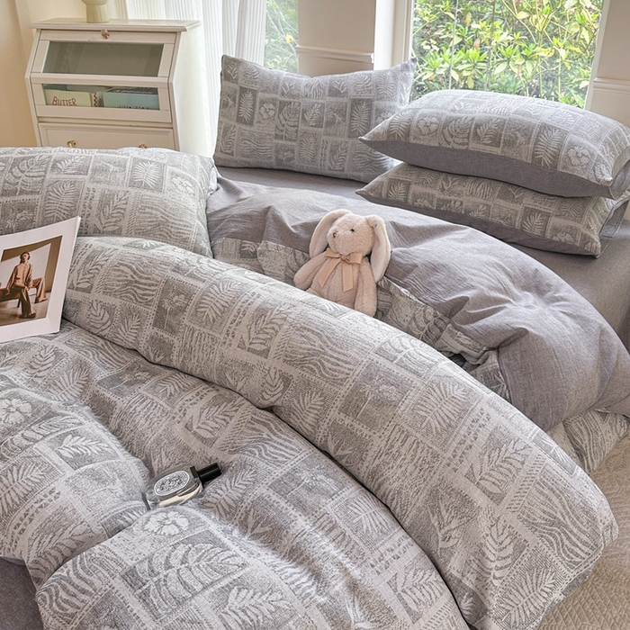 91家纺网 家纺一手货源 找家纺 菡宝 2025新款a类母婴级纯棉全棉纯棉色织三层纱提花系列四件套 叶之美-灰