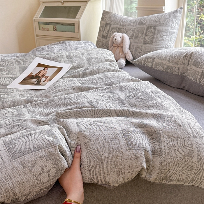 91家纺网 家纺一手货源 找家纺 菡宝 2025新款a类母婴级纯棉全棉纯棉色织三层纱提花系列四件套 叶之美-灰