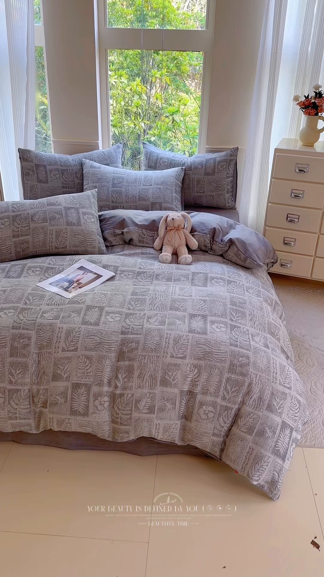 91家纺网 家纺一手货源 找家纺 菡宝 2025新款a类母婴级纯棉全棉纯棉色织三层纱提花系列四件套 叶之美-灰