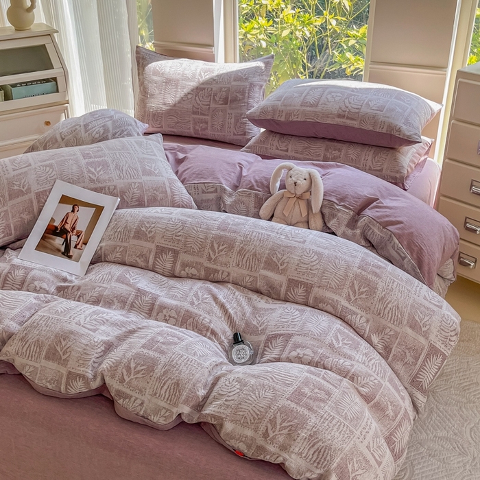 91家纺网 家纺一手货源 找家纺 菡宝 2025新款a类母婴级纯棉全棉纯棉色织三层纱提花系列四件套 叶之美-紫