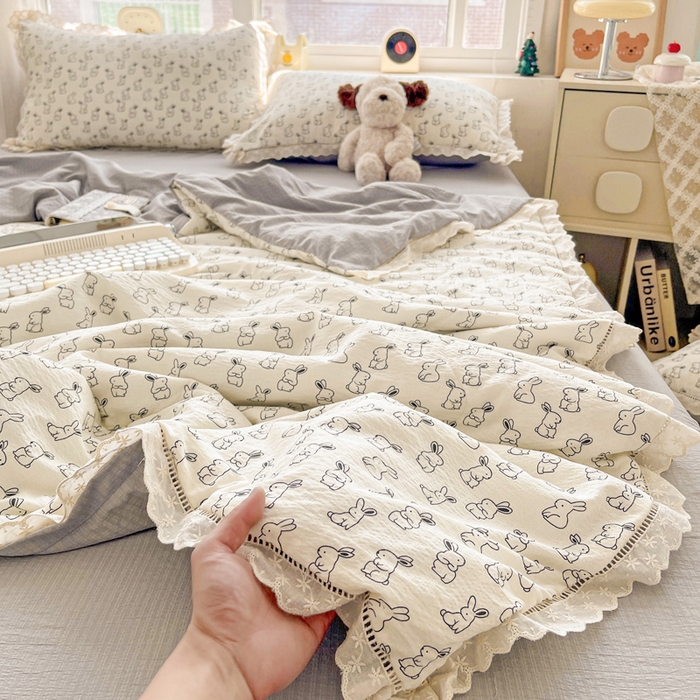 91家纺网 家纺一手货源 找家纺 2025新款云感皱皱纱全棉花边款夏被四件套