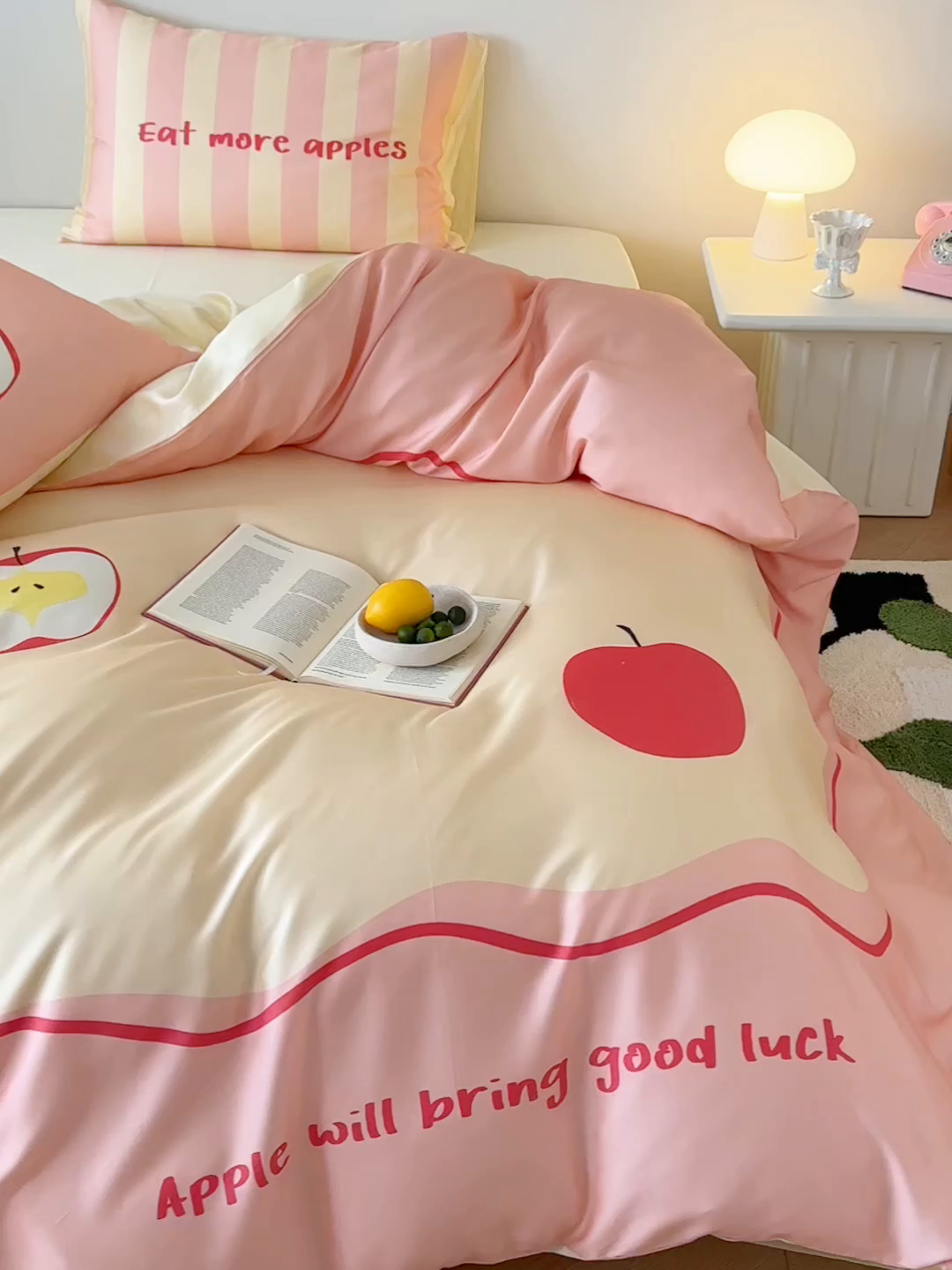 91家纺网 家纺一手货源 找家纺 （总）西西家居 2025春夏新款数码兰精天丝套件好运苹果