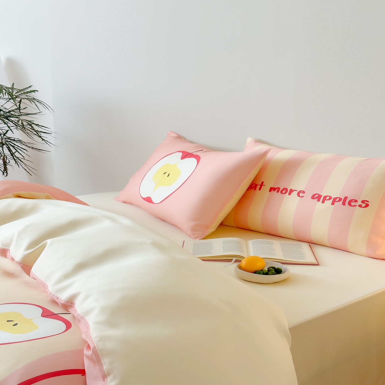 91家纺网 家纺一手货源 找家纺 （总）西西家居 2025春夏新款数码兰精天丝套件好运苹果