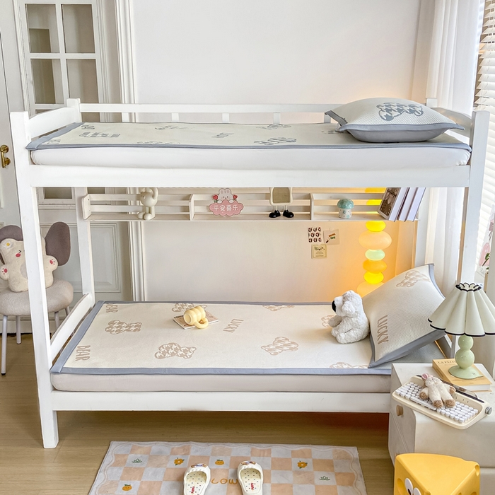 91家纺网 家纺一手货源 找家纺 耐思2025a类冰豆豆提花凉席学生款潮牌熊系列 潮牌態-浅棕