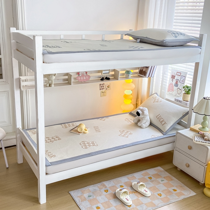 91家纺网 家纺一手货源 找家纺 耐思2025a类冰豆豆提花凉席学生款潮牌熊系列 潮牌態-浅棕