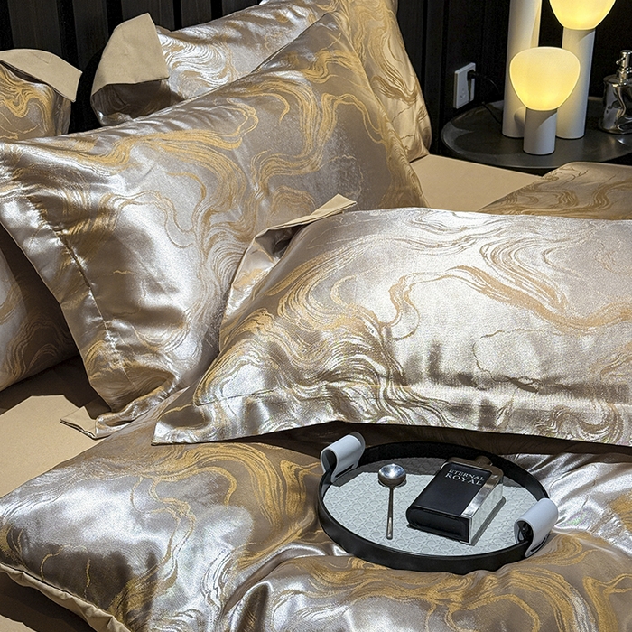 91家纺网 家纺一手货源 找家纺 七夜居 2025新款直播爆款欧式轻奢贡缎提花磨毛四件套 流金溢彩