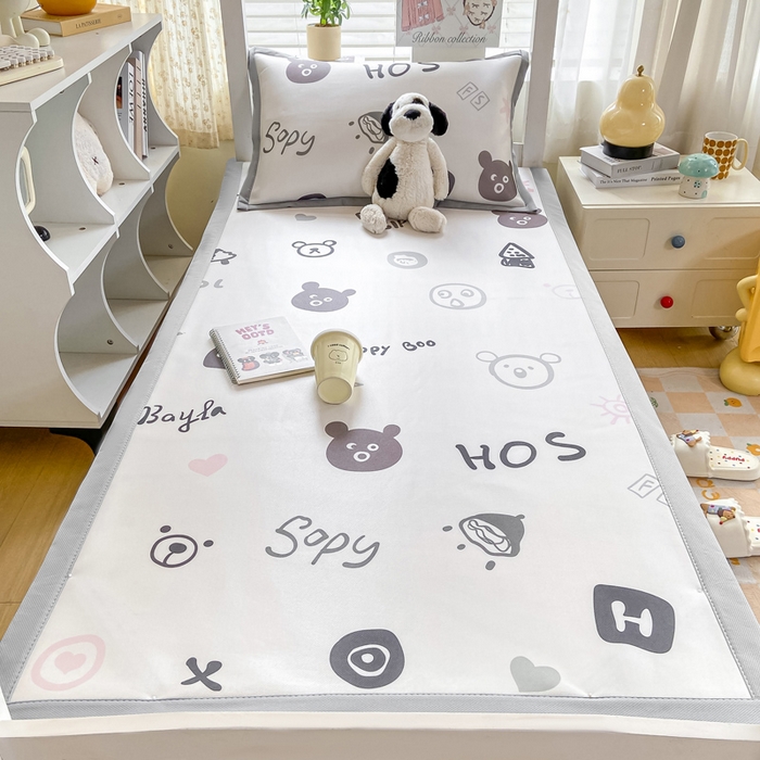 91家纺网 家纺一手货源 找家纺 耐思家纺 2025春夏新款A类冰丝印花凉席空调席学生系列 happy能仔