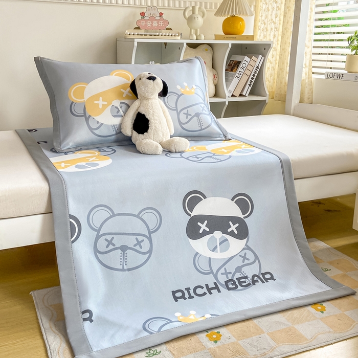 91家纺网 家纺一手货源 找家纺 耐思家纺 2025春夏新款A类冰丝印花凉席空调席学生系列 暴力熊