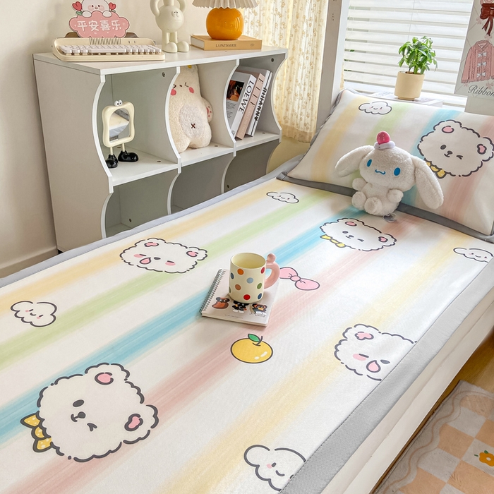 91家纺网 家纺一手货源 找家纺 耐思家纺 2025春夏新款A类冰丝印花凉席空调席学生系列 彩条猫咪