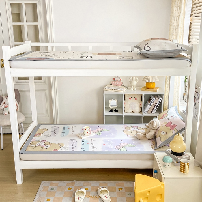 91家纺网 家纺一手货源 找家纺 耐思家纺 2025春夏新款A类冰丝印花凉席空调席学生系列 蝴蝶態