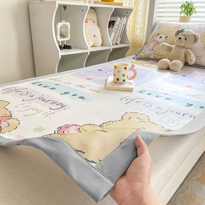 91家纺网 家纺一手货源 找家纺 耐思家纺 2025春夏新款A类冰丝印花凉席空调席学生系列 蝴蝶態