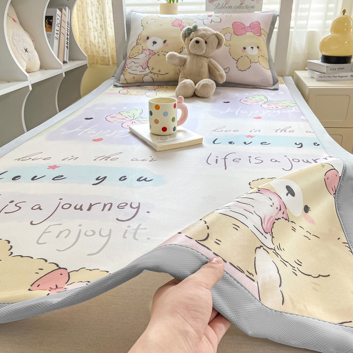 91家纺网 家纺一手货源 找家纺 耐思家纺 2025春夏新款A类冰丝印花凉席空调席学生系列 蝴蝶態