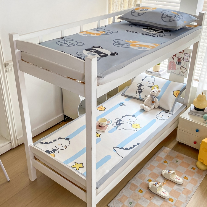 91家纺网 家纺一手货源 找家纺 耐思家纺 2025春夏新款A类冰丝印花凉席空调席学生系列 龙宝