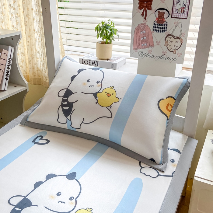 91家纺网 家纺一手货源 找家纺 耐思家纺 2025春夏新款A类冰丝印花凉席空调席学生系列 龙宝