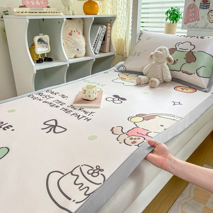 91家纺网 家纺一手货源 找家纺 耐思家纺 2025春夏新款A类冰丝印花凉席空调席学生系列 皮皮狗