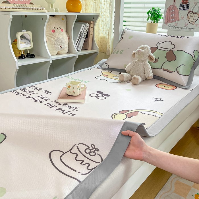 91家纺网 家纺一手货源 找家纺 耐思家纺 2025春夏新款A类冰丝印花凉席空调席学生系列 皮皮狗