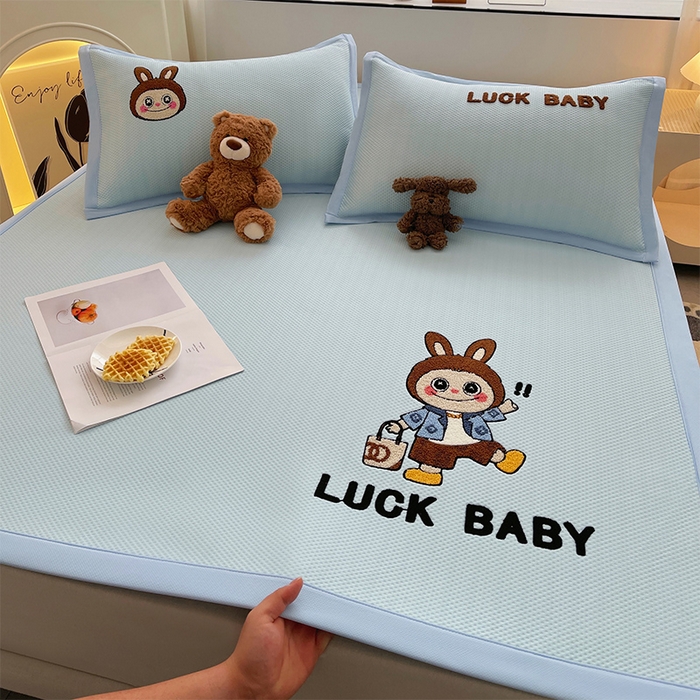 91家纺网 家纺一手货源 找家纺 （总）炫拼2025新款A类满天星凉豆豆卡通毛巾绣大包边复合凉席 