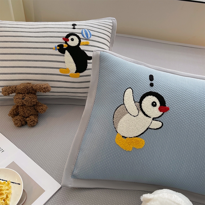 91家纺网 家纺一手货源 找家纺 炫拼2025新款A类满天星凉豆豆卡通毛巾绣大包边复合凉席  快乐旅行