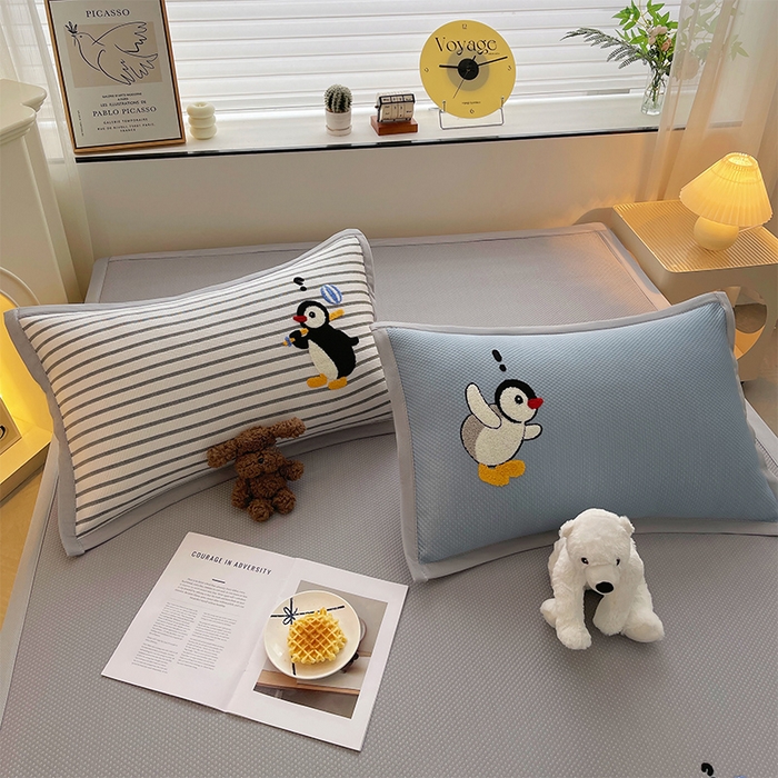 91家纺网 家纺一手货源 找家纺 炫拼2025新款A类满天星凉豆豆卡通毛巾绣大包边复合凉席  快乐旅行