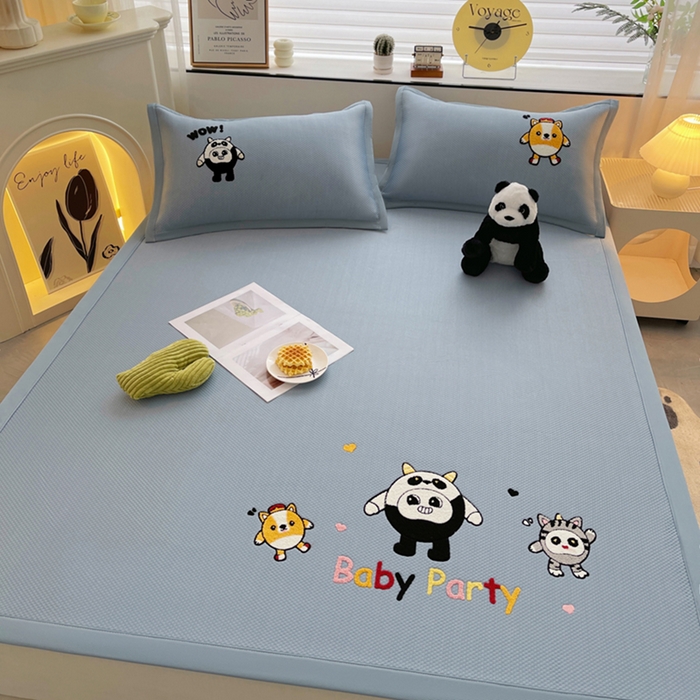 91家纺网 家纺一手货源 找家纺 炫拼2025新款A类满天星凉豆豆卡通毛巾绣大包边复合凉席  熊仔派对