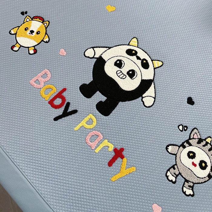 91家纺网 家纺一手货源 找家纺 炫拼2025新款A类满天星凉豆豆卡通毛巾绣大包边复合凉席  熊仔派对