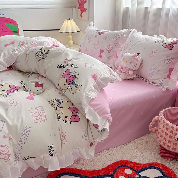 91家纺网 家纺一手货源 找家纺 玉元坊 2025年5月新品 三丽鸥花边被套全棉床单纯棉床裙床笠三四件套-凯蒂猫系列 凯蒂小熊 花边款