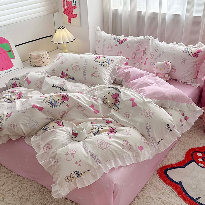 91家纺网 家纺一手货源 找家纺 玉元坊 2025年5月新品 三丽鸥花边被套全棉床单纯棉床裙床笠三四件套-凯蒂猫系列 凯蒂小熊 花边款