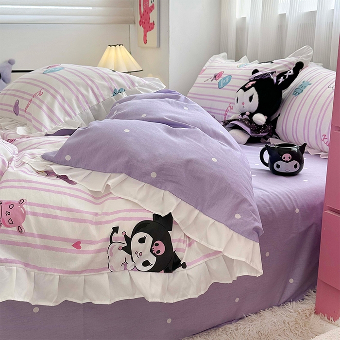 91家纺网 家纺一手货源 找家纺 玉元坊 2025年5月新品 三丽鸥花边被套全棉床单纯棉床裙床笠三四件套-库洛米系列 库洛米条纹【花边款】