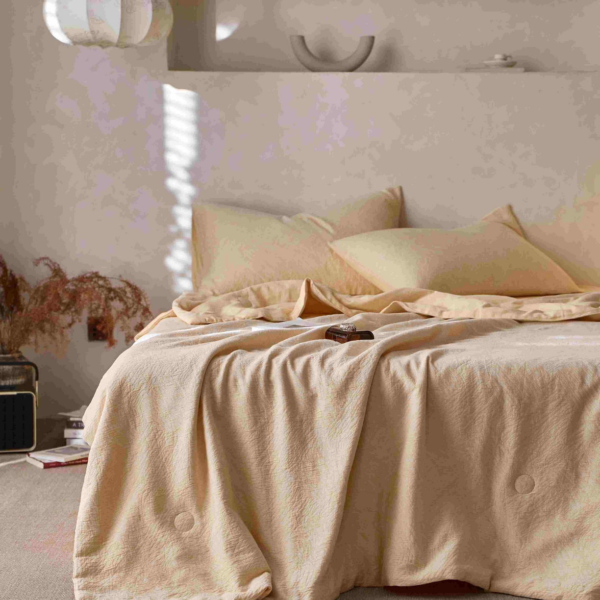 91家纺网 家纺一手货源 找家纺 梦享生活家居 2025新款色织三层提花夏被 缤纷黄