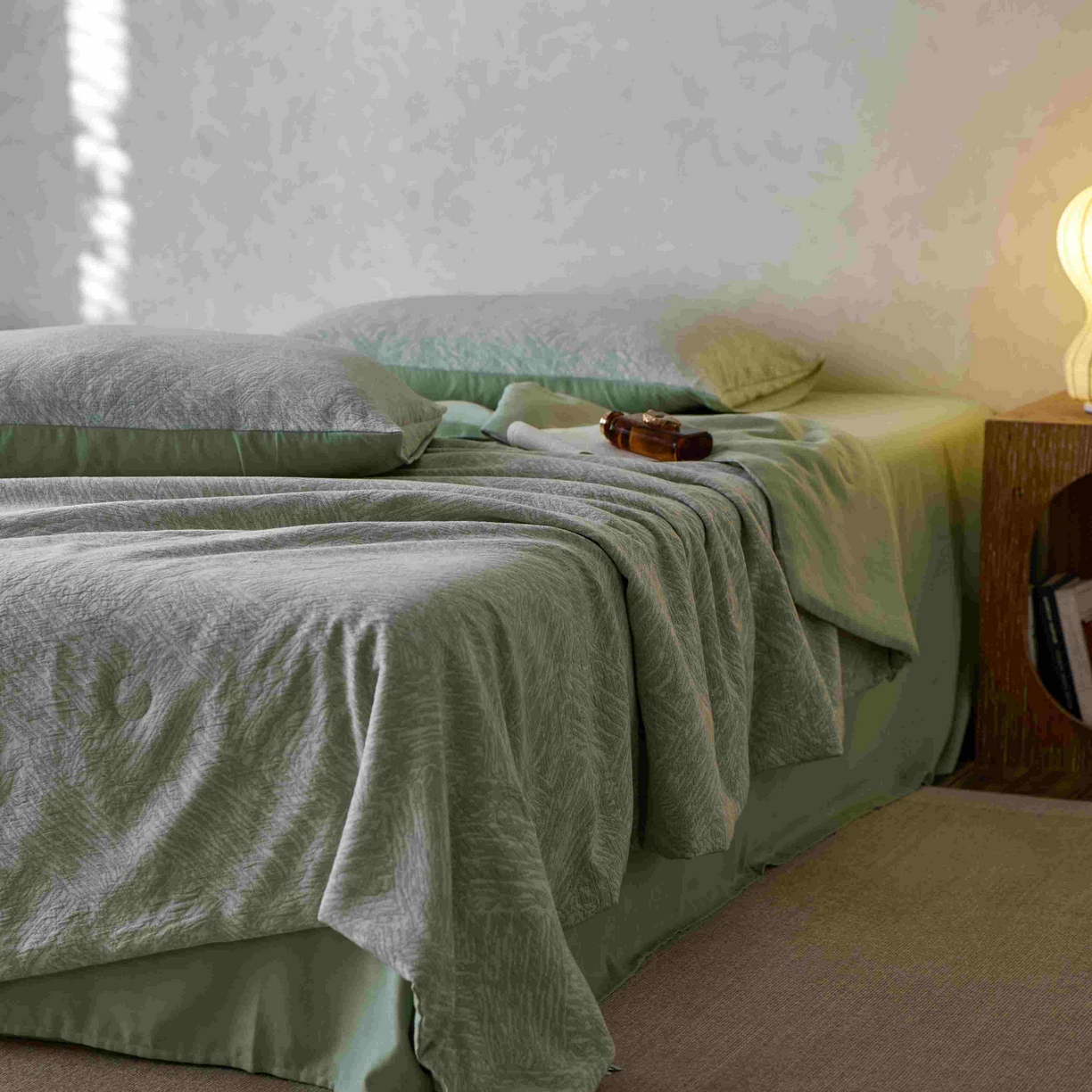 91家纺网 家纺一手货源 找家纺 梦享生活家居 2025新款色织三层提花夏被 缤纷绿