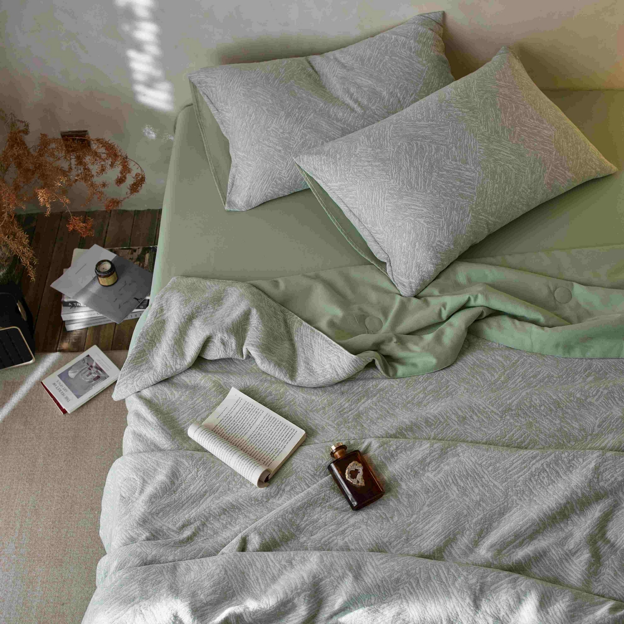 91家纺网 家纺一手货源 找家纺 梦享生活家居 2025新款色织三层提花夏被 缤纷绿