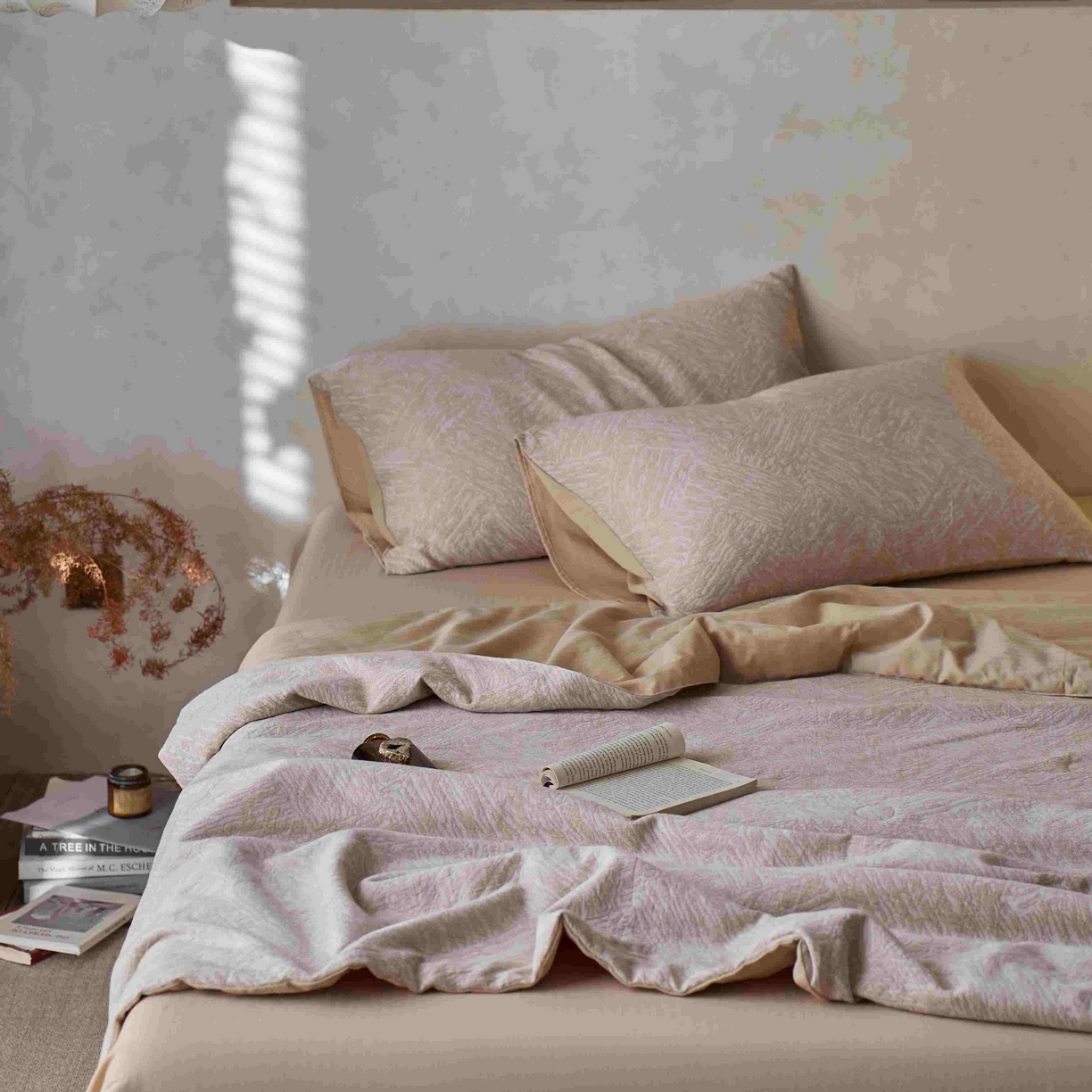 91家纺网 家纺一手货源 找家纺 梦享生活家居 2025新款色织三层提花夏被 缤纷米