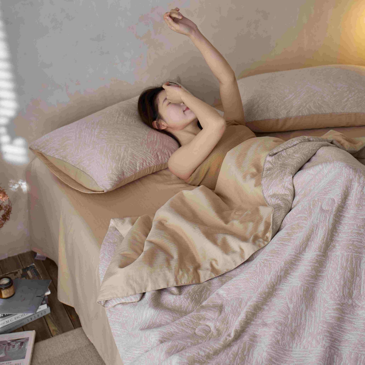 91家纺网 家纺一手货源 找家纺 梦享生活家居 2025新款色织三层提花夏被 缤纷米