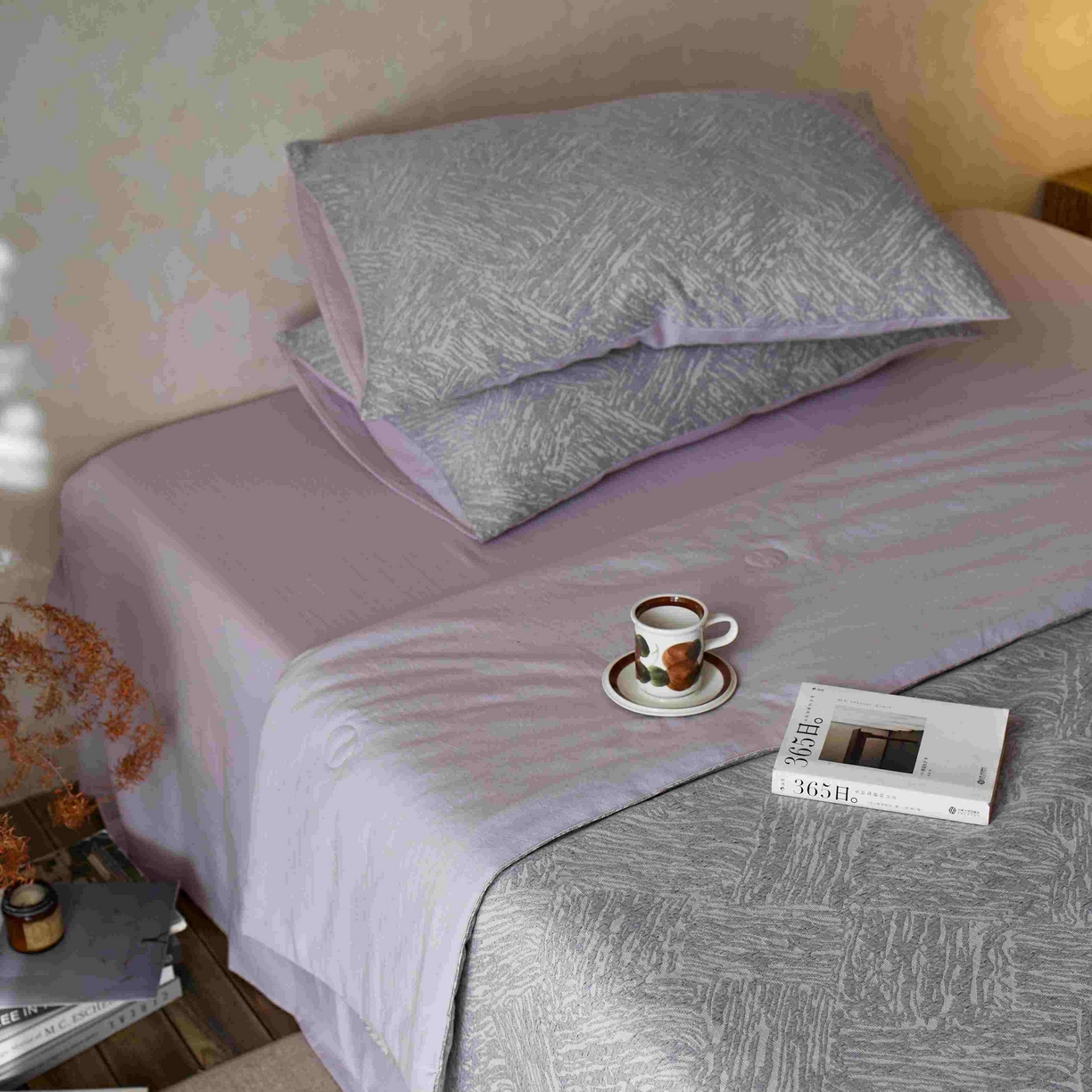 91家纺网 家纺一手货源 找家纺 梦享生活家居 2025新款色织三层提花夏被 缤纷紫