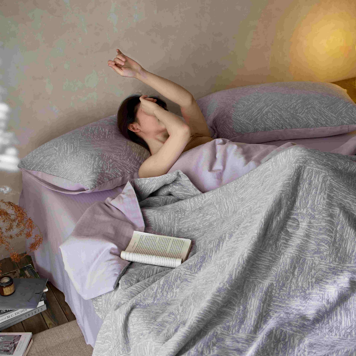 91家纺网 家纺一手货源 找家纺 梦享生活家居 2025新款色织三层提花夏被 缤纷紫