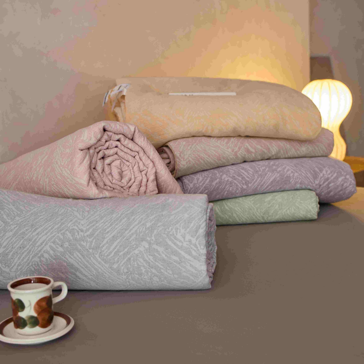 91家纺网 家纺一手货源 找家纺 梦享生活家居 2025新款色织三层提花夏被 组合