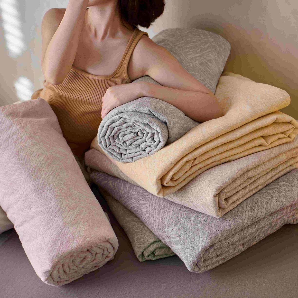 91家纺网 家纺一手货源 找家纺 梦享生活家居 2025新款色织三层提花夏被 组合