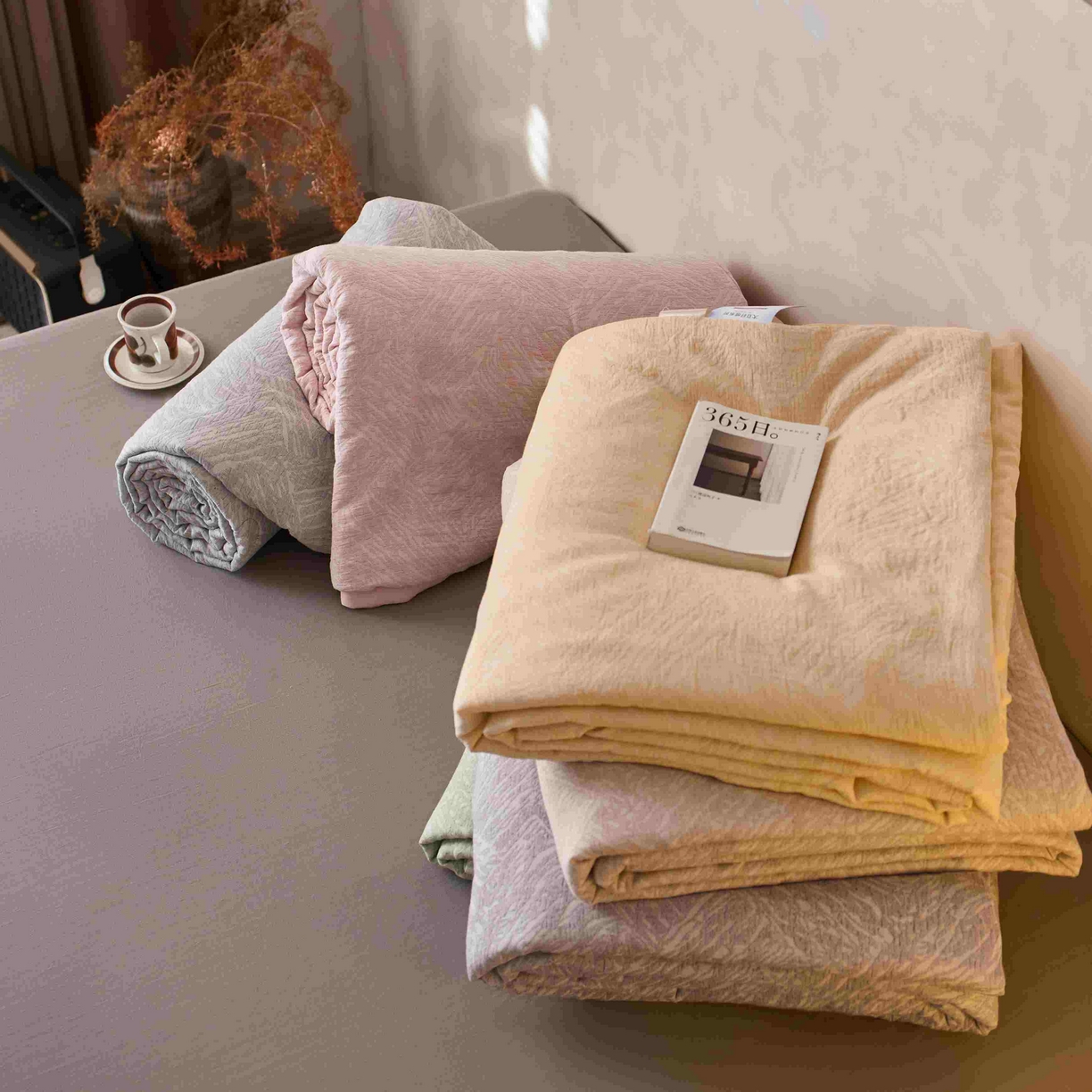 91家纺网 家纺一手货源 找家纺 梦享生活家居 2025新款色织三层提花夏被 组合