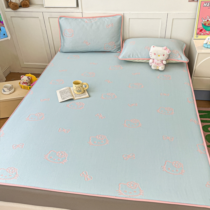 91家纺网 家纺一手货源 找家纺 金爱家 2025新款A类三丽鸥授权kitty凉感中分子PE果冻席玛卡龙撞色空调软席凉席 PE果冻席-Kitty蓝粉