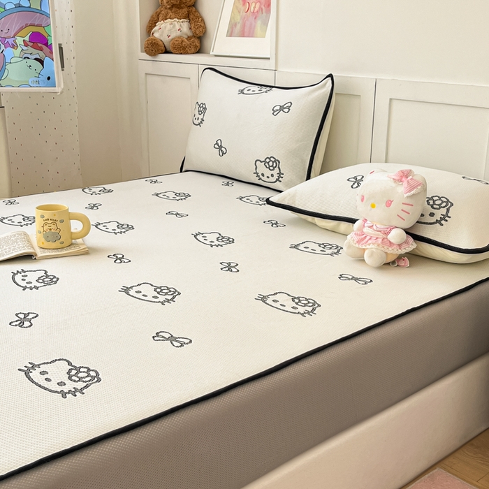 91家纺网 家纺一手货源 找家纺 金爱家 2025新款A类三丽鸥授权kitty凉感中分子PE果冻席玛卡龙撞色空调软席凉席 PE果冻席-Kitty奶油白