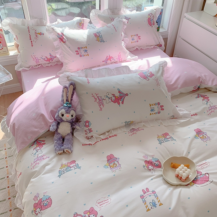 91家纺网 家纺一手货源 找家纺 玉元坊 2025年5月新品 三丽鸥花边被套全棉床单纯棉床裙床笠三四件套-美乐蒂系列 开心美乐蒂【花边款】