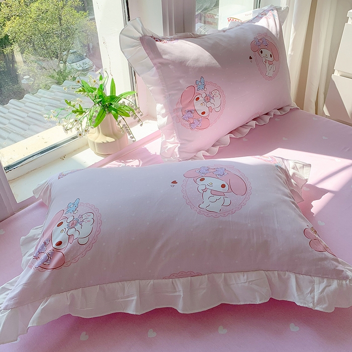 91家纺网 家纺一手货源 找家纺 玉元坊 2025年5月新品 三丽鸥花边被套全棉床单纯棉床裙床笠三四件套-美乐蒂系列 小兔美乐蒂【花边款】