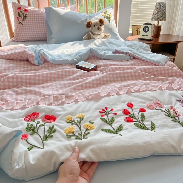 91家纺网 家纺一手货源 找家纺 （总）子钦2025春夏新款云朵棉毛巾绣韩版夏被-花仙子（风格二）