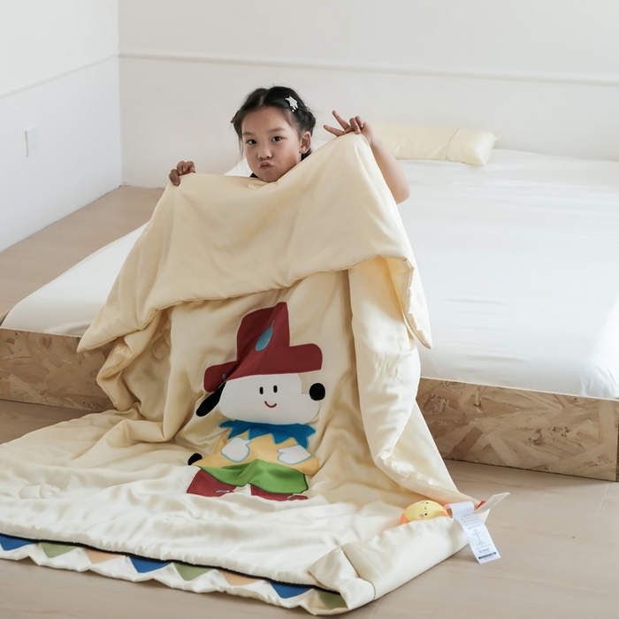 91家纺网 家纺一手货源 找家纺 喜多兔儿童家纺 2025新款小惊喜儿童蚕丝蛋白天丝抗菌夏凉被 黄色多彩小狗