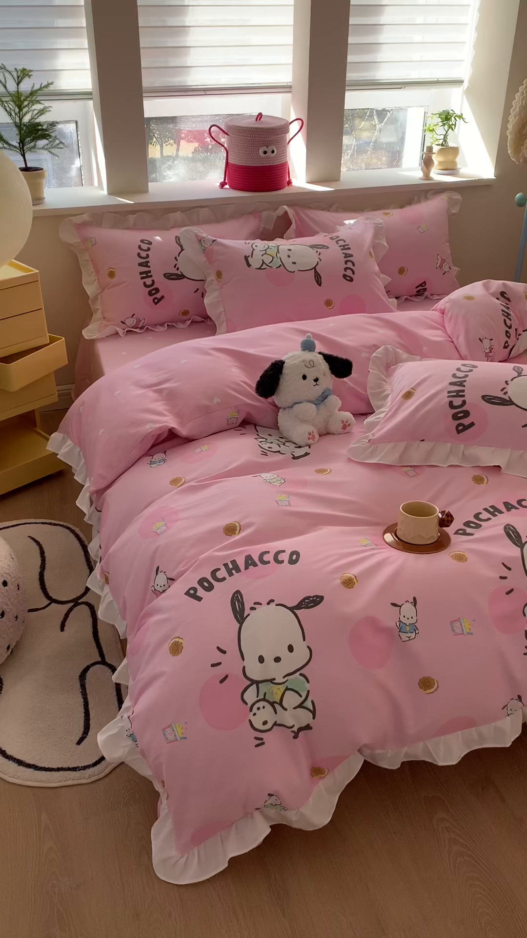 91家纺网 家纺一手货源 找家纺 玉元坊 2025年5月新品 三丽鸥花边被套全棉床单纯棉床裙床笠三四件套-帕恰狗系列 开心帕恰狗【花边款式】