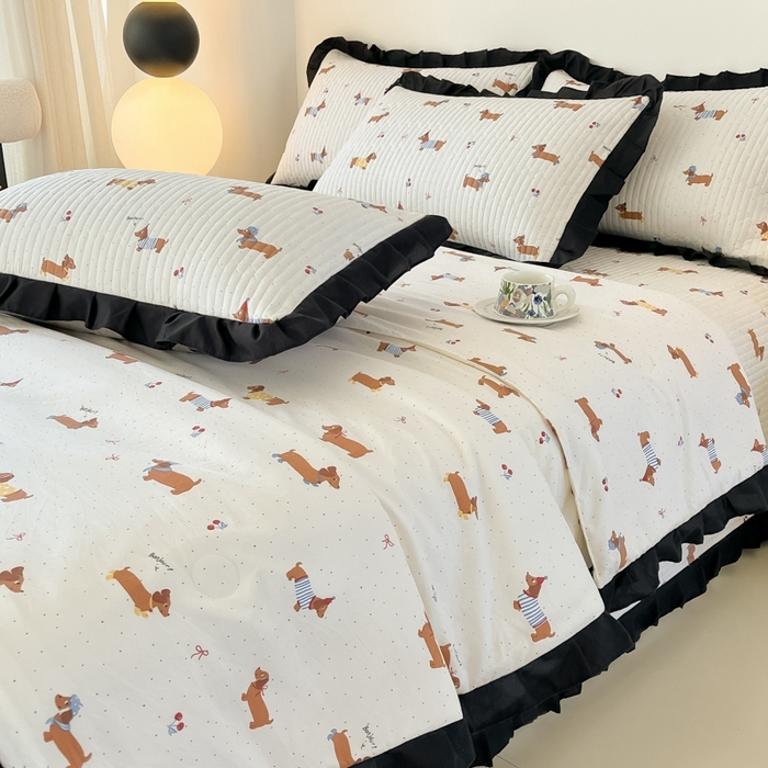 91家纺网 家纺一手货源 找家纺 2025新款同田床盖夏被四件套 腊肠小狗