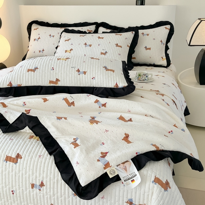 91家纺网 家纺一手货源 找家纺 2025新款同田床盖夏被四件套 腊肠小狗