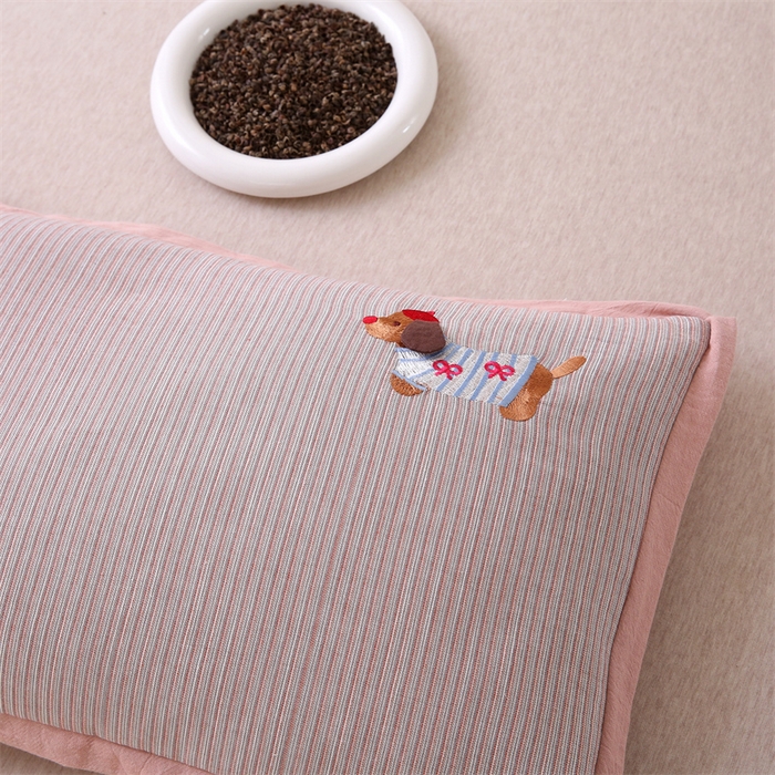 91家纺网 家纺一手货源 找家纺 珍贝家纺 2025新款腊肠狗荞麦枕枕头枕芯 腊肠狗-粉色 35x55cm/只