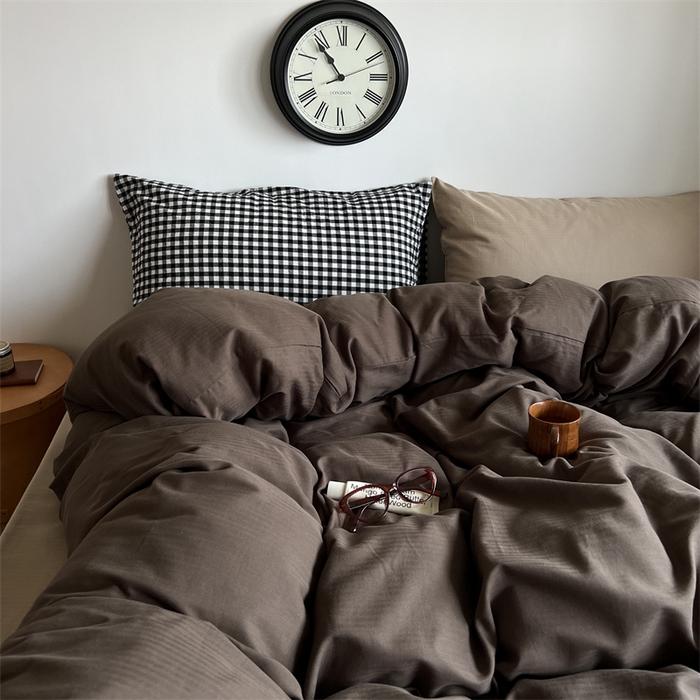 91家纺网 家纺一手货源 找家纺 蜜宿 2025新款全棉人字纹四件套-生巧慕斯 生巧慕斯（黑小格混搭奶咖）